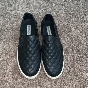 Steve Madden slip ons